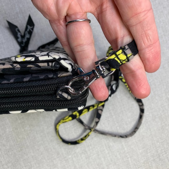 VERA BRADLEY Baroque Pattern Fleur Black Gray Yellow Crossbody Wallet Size Small - Picture 10 of 14